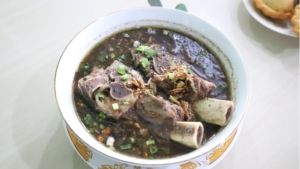 Coto Makassar Hj. Ina Kota Tangerang Pakai Resep Keluarga Turun-Temurun