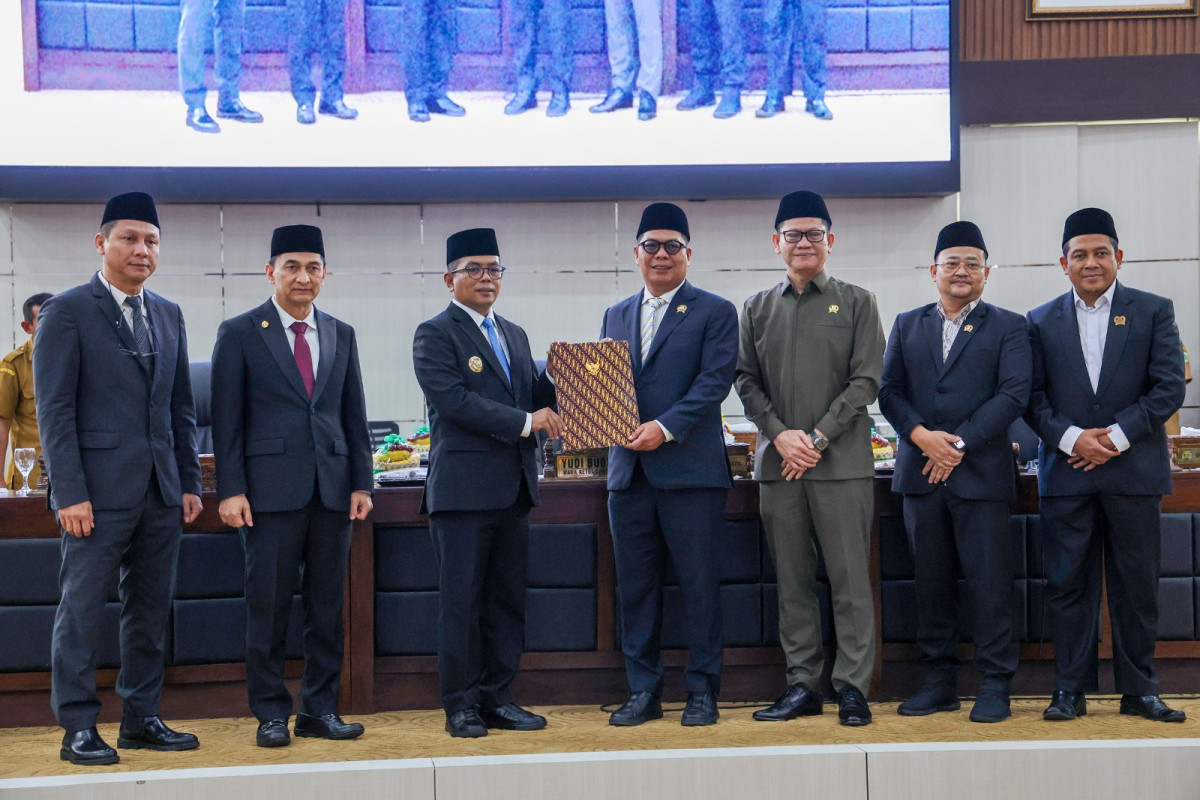 Andra Soni Tambal Penyertaan Modal Bank Banten