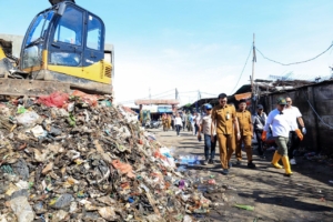 Jangan Ada Lagi Sampah Numpuk, Pengelola Sampah Pasar Cantik Ciputat Dirombak