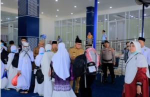 Sambut Jemaah Haji, Maryono Ajak Tebar Kebaikan di Lingkungan Sekitar