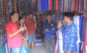 Walikota Tangerang Door to Door Ajak Pedagang Mulai Tempati Kios Baru di Pasar Anyar