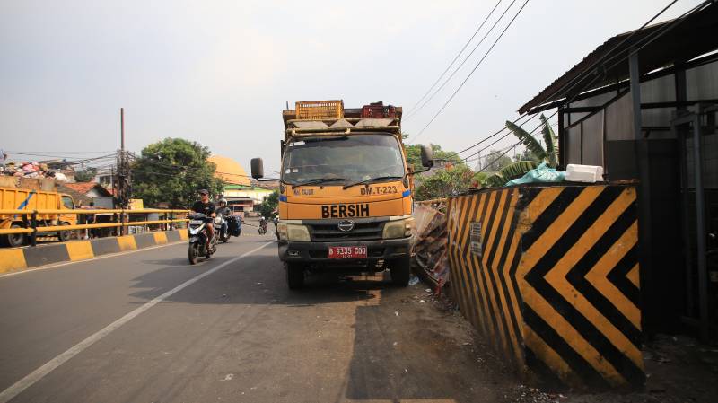 Persoalan Sampah, Warga Ciledug Kota Tangerang Terjun Langsung Jaga Kebersihan