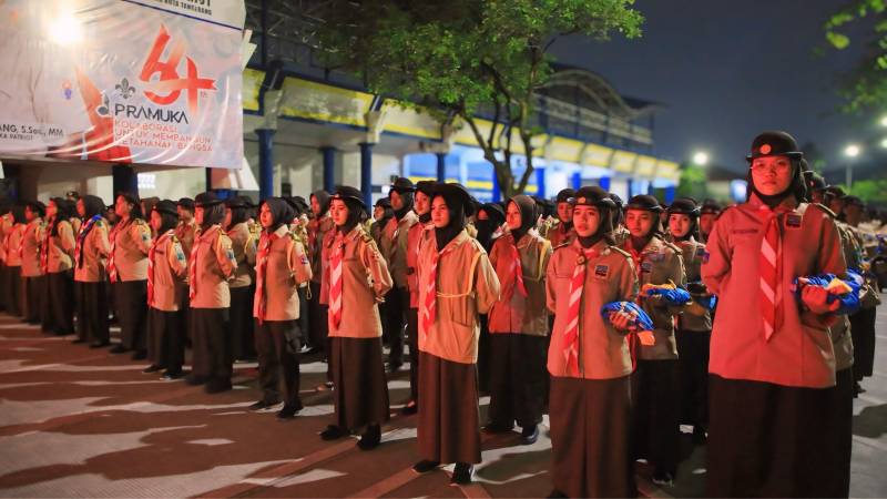 Tradisi Hari Pramuka, Ratusan Anggota Pramuka Kota Tangerang Jalani Malam Renungan Secara Khidmat