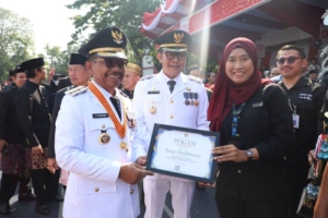 Harumkan Kota Tangerang di Kancah Nasional, Penulis Tangerang TV Diberi Penghargaan di Momen HUT RI