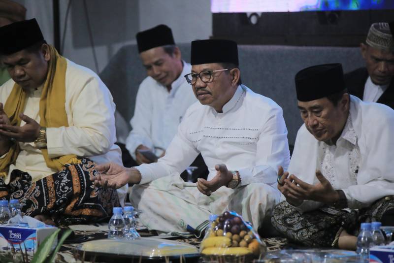 Dari Pengajian Bulanan, Wali Kota Tangerang Gaungkan Kebersihan Lingkungan