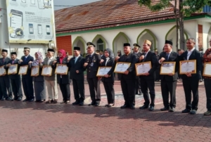 Kemenkum Banten Beri Dua Penghargaan atas Komitmen Pemkot Tangerang Dirikan 104 Koperasi Merah Putih