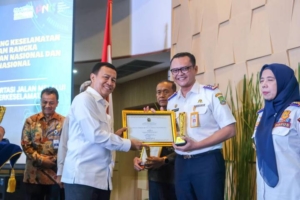 Pemkot Tangerang Dinobatkan Terbaik 2 Nasional Uji Berkala Kendaraan Bermotor oleh Kemenhub RI