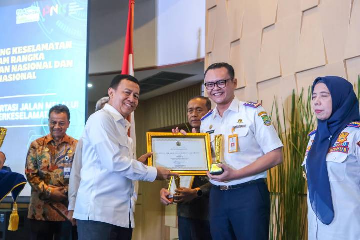 Pemkot Tangerang Dinobatkan Terbaik 2 Nasional Uji Berkala Kendaraan Bermotor oleh Kemenhub RI
