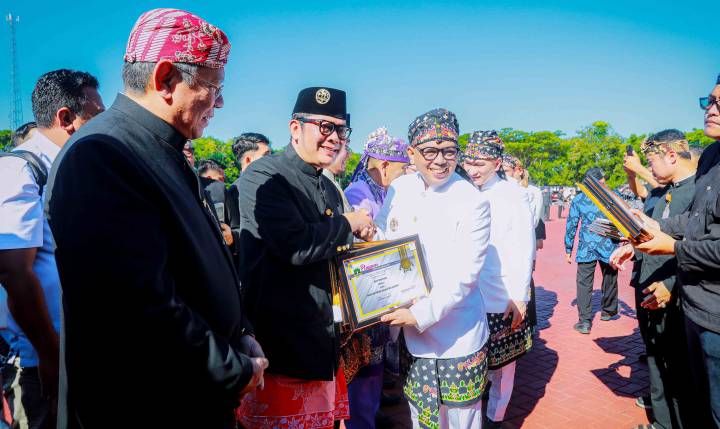 JDIH Kota Tangerang Raih Peringkat I Kategori EKA ACALAPATI Tingkat Provinsi Banten
