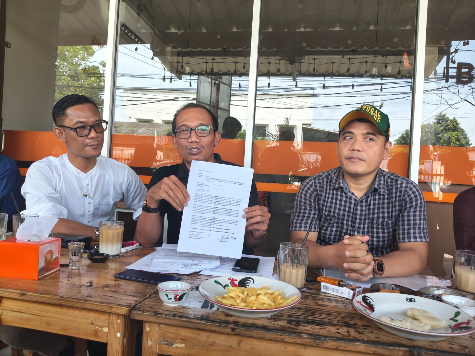 Warga Minta DPRD Gelar Hearing Soal Penutupan Jalan di Kedaung Wetan Neglasari