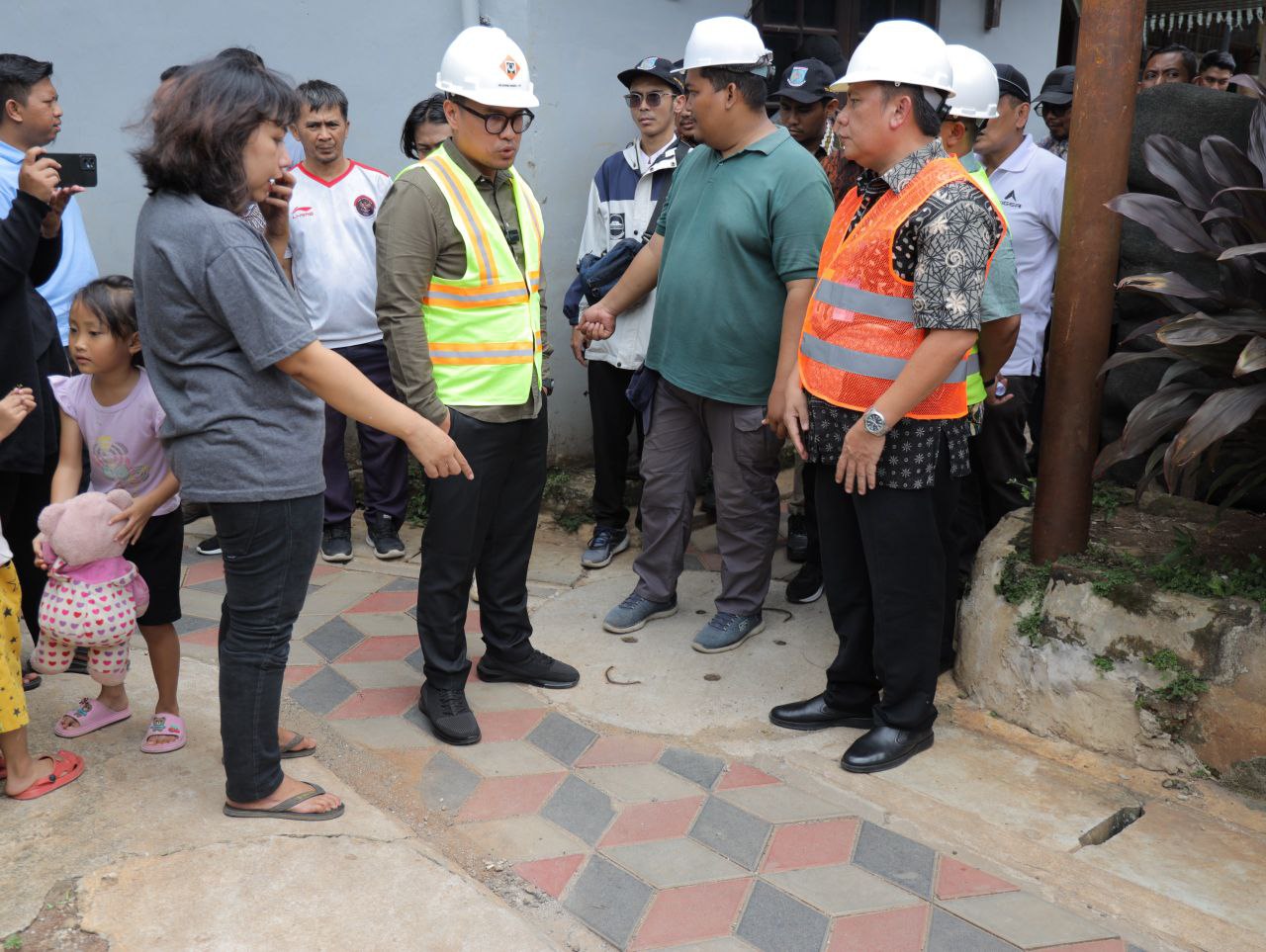 Pilar Janjikan Proyek Penataan Kampung Kumuh Bambu Apus Tepat Waktu
