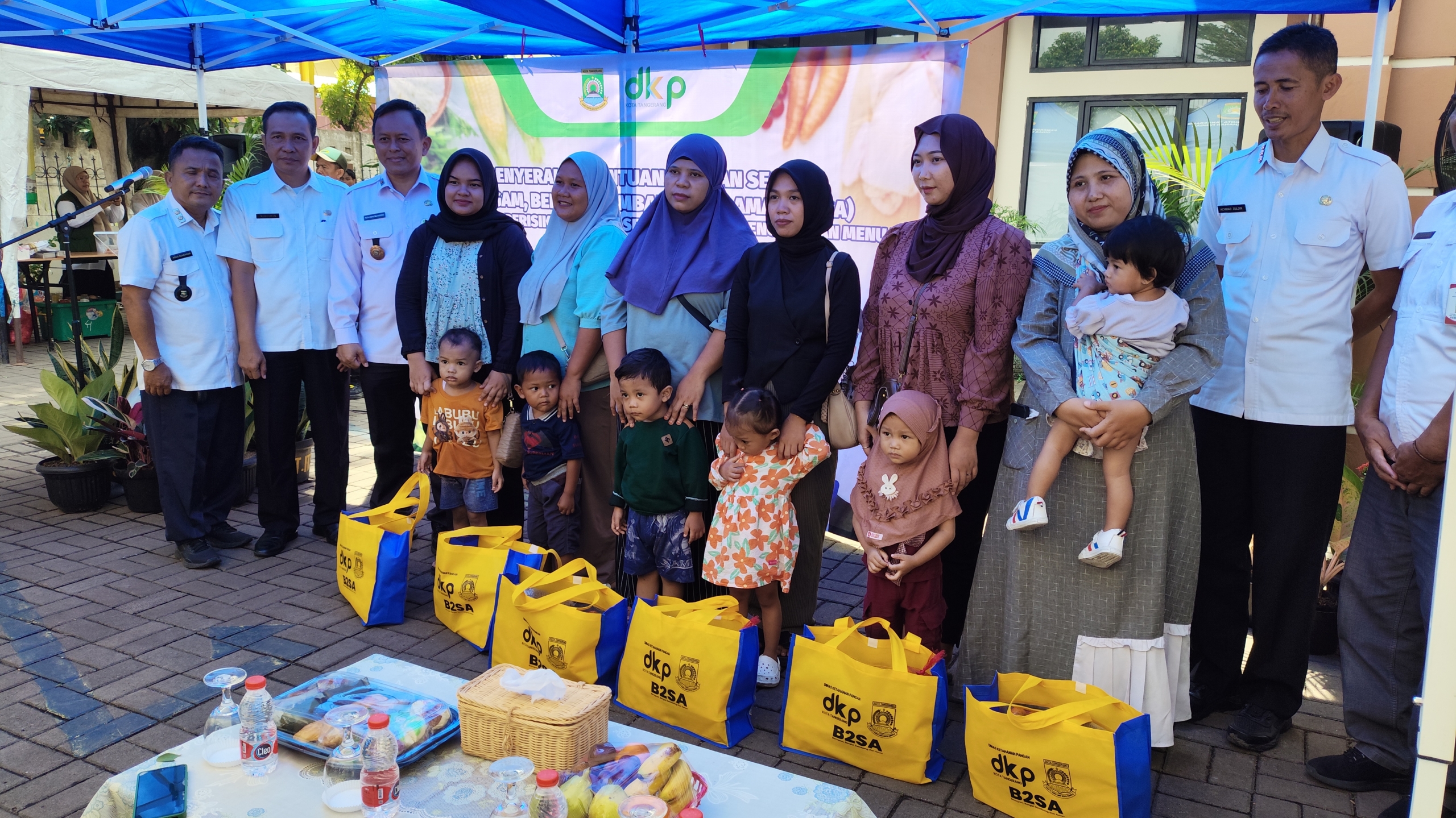 DKP Kota Tangerang Salurkan Bantuan Pangan Segar B2SA bagi 1.080 Balita Berisiko Stunting