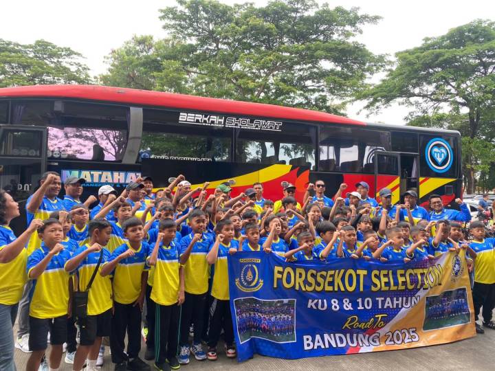 Pemkot Tangerang Lepas Kesebelasan Tim Forssekot ke Piala Kadin Jawa Barat 2025