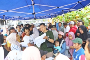 Operasi Pasar dan Layanan Adminduk Diserbu Warga di CFD Taman Krakatau Serang