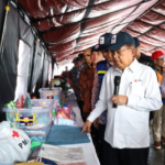Bupati Tangerang Bareng JK Cek Logistik PMI Untuk Sumatera