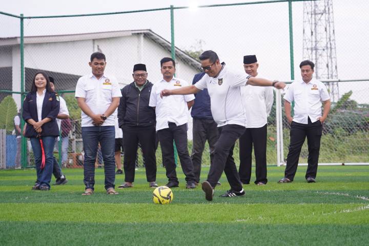 Ngabuburit Sehat, Maryono Fun Futsal Bareng Karang Taruna Pinang