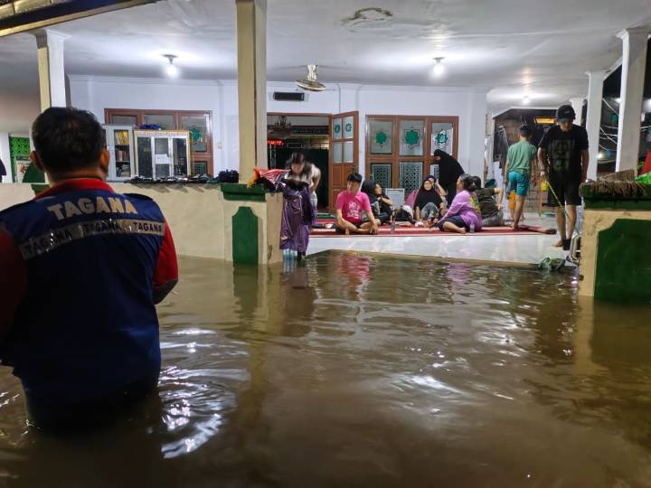 Siapkan Sahur dan Buka Puasa Pengungsi, Dinsos Tangerang Operasikan Dapur Umum