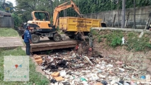 Alat Berat Dikerahkan Angkut Tumpukan Sampah, Pemkot Tangerang Gerak Cepat Normalisasi Kali Sabi Cibodas