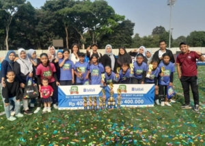 Tim Sepak Bola Puteri SDN Kunciran 8 Juara Milk Life Soccer Challenge Tangerang 2026