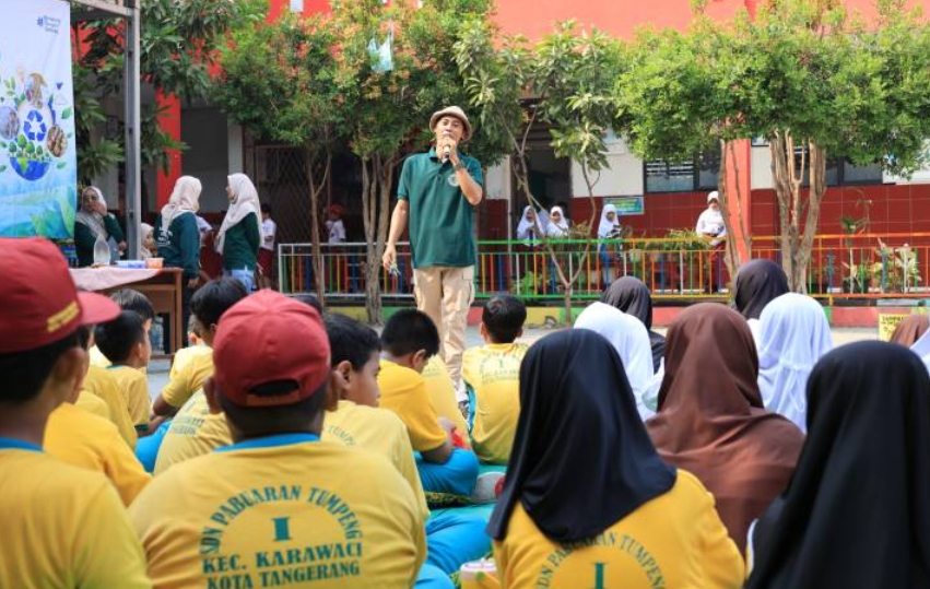 SDN Pabuaran Tumpeng 1 Edukasi Siswa Ubah Sampah Jadi Barang Berguna