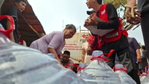 Antisipasi Kekeringan, PMI Kota Tangerang Salurkan Bantuan 5.000 Liter Air Bersih