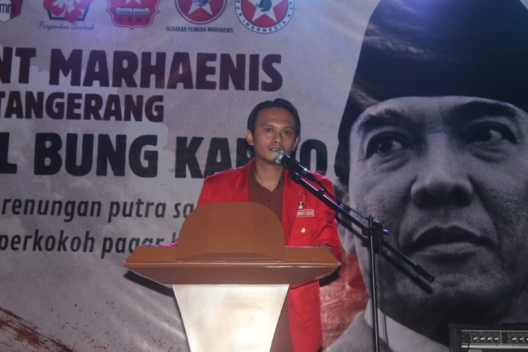 Mendesak keterlibatan Internasional